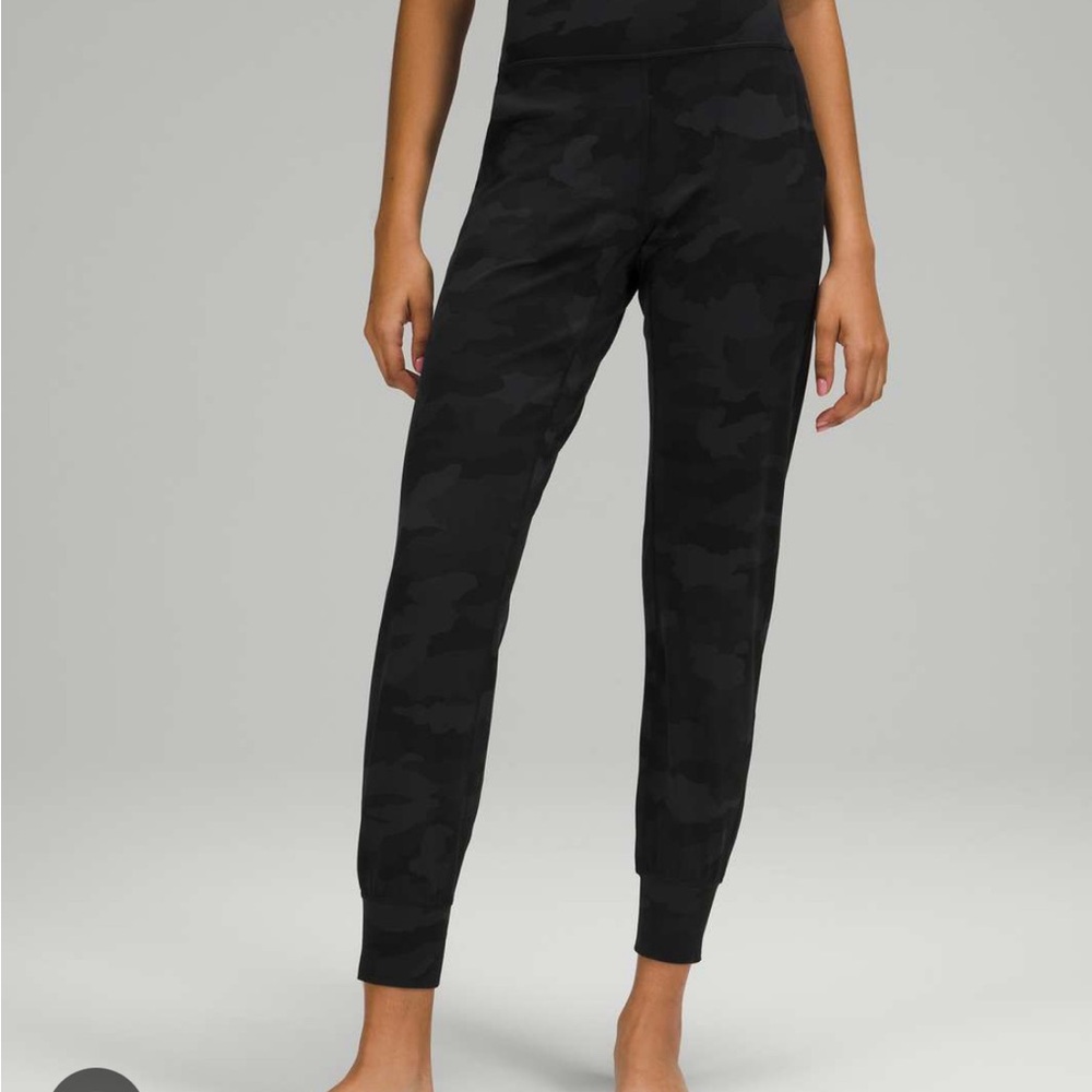 Align camo joggers